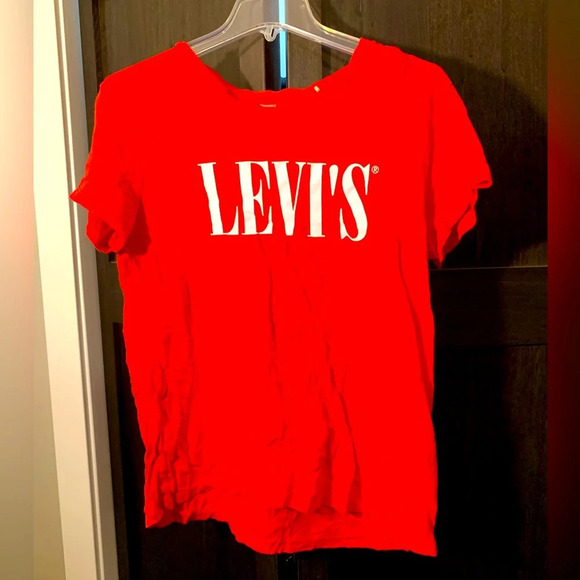 Levi’s Red t-shirt - Picture 1 of 3